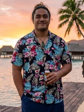 Molokai Hawaiian  Men's Shirt